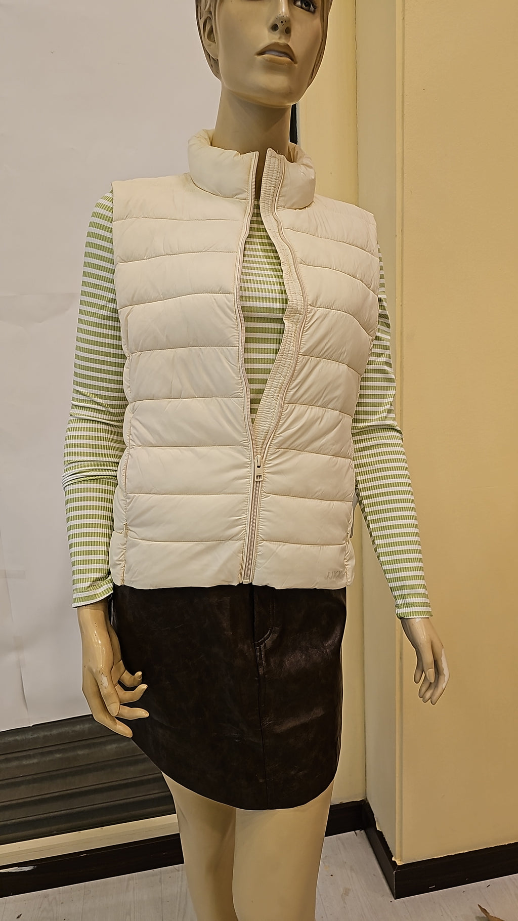 Chaleco beige JJXX