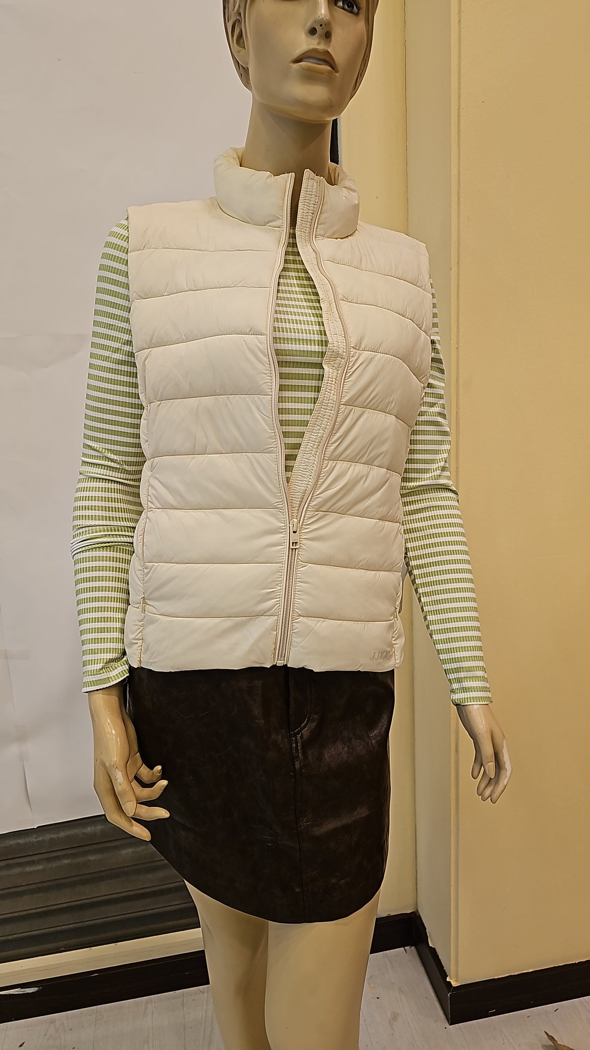 Chaleco beige JJXX